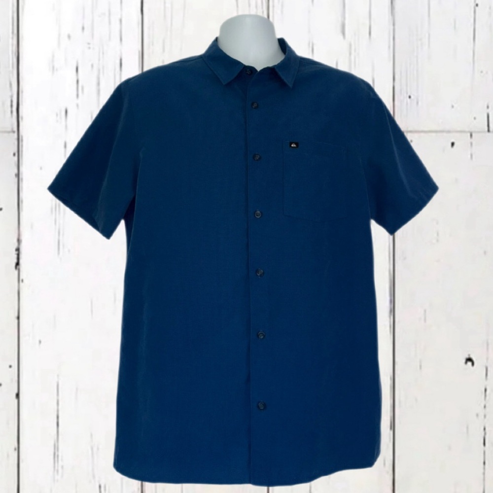 Quiksilver Men’s Short Sleeve Button-Up Shirt Blue Textured Regular Fit Size M